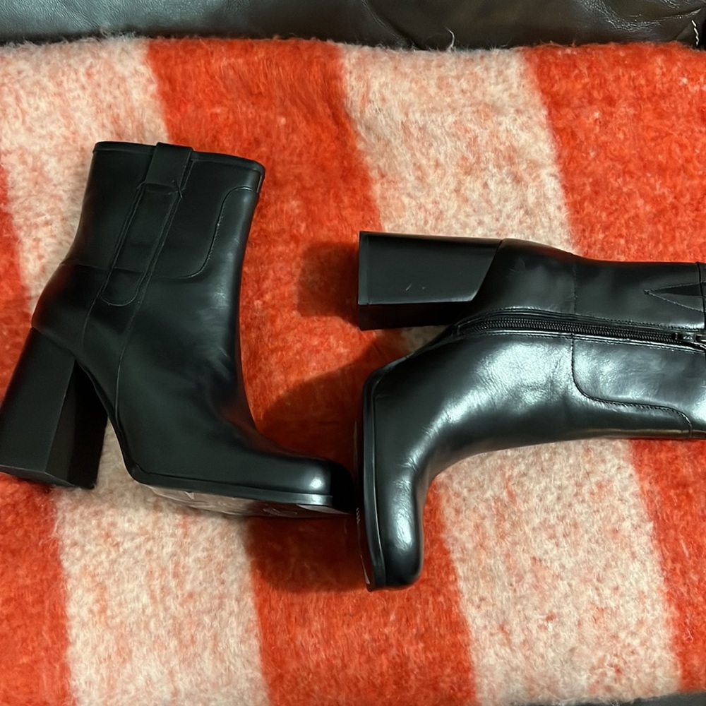 SOLD New Free People Naomi Ankle Heel Boots - Picture 5 of 10